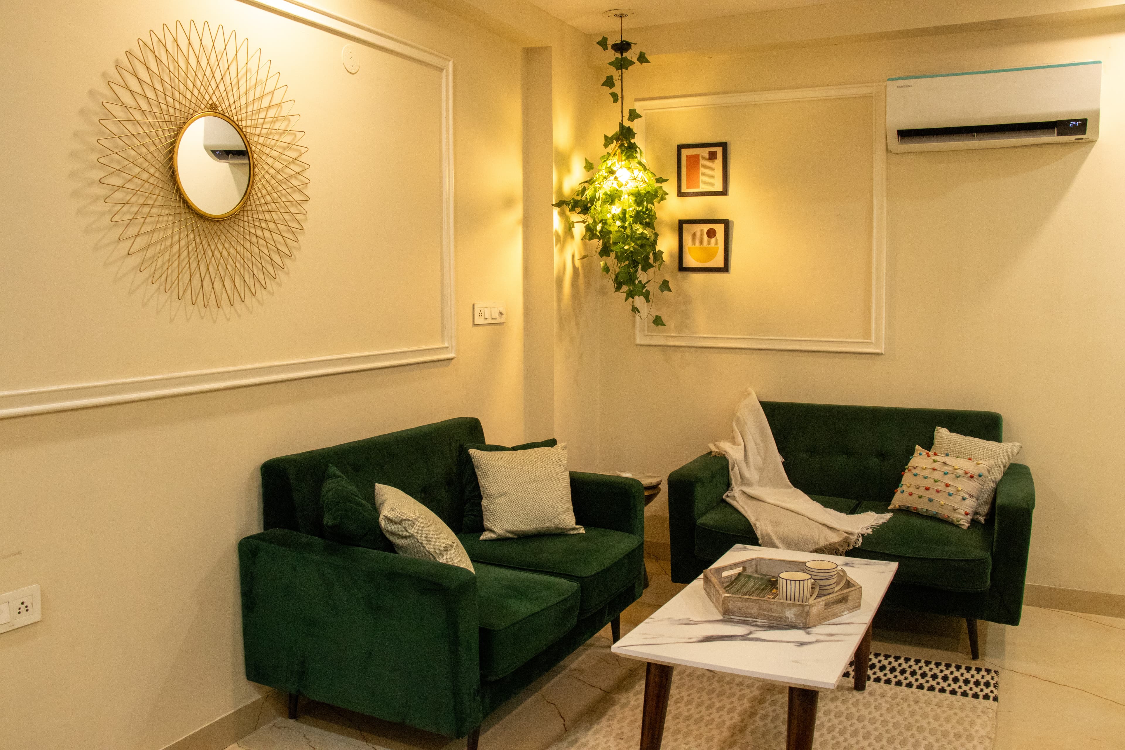 The Retreat Suite living salon at Salt Earth Stays